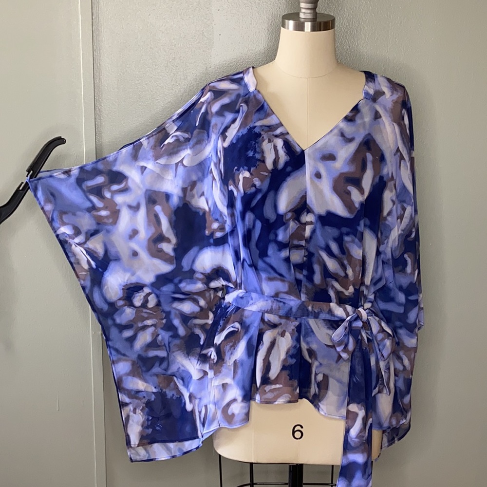 Jennifer Lopez butterfly blouse, size M - Picture 3 of 13